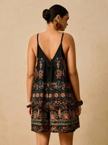 Travachic 加大码复古印花连体裤，深 V 领露背系带彩色复古图案女式度假短裤，全新 - 黑色 - 查看 2