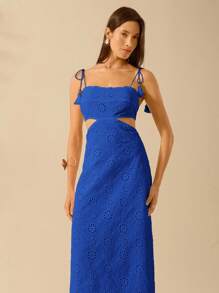 CAJUNI 女式波西米亚白色镂空面料，镂空腰后绑带无袖白色连衣裙，节日休闲夏装 - 寶藍色 - 查看 3