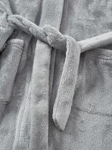 SHEIN Tween Boys' Grey Flannel Hooded Bathrobe,Autumn Casual Lounge Comfortable Plush Mid-Length Open Front Robe,Soft Fleece Loungewear For Kids Winter - Grey - View 5