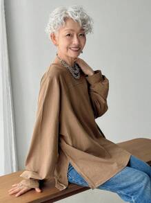 FRIFUL 女式纯色卡其色圆领长袖拼布侧开衩下摆宽松休闲百搭 T 恤，秋季穿着 - 咖啡棕 - 查看 4