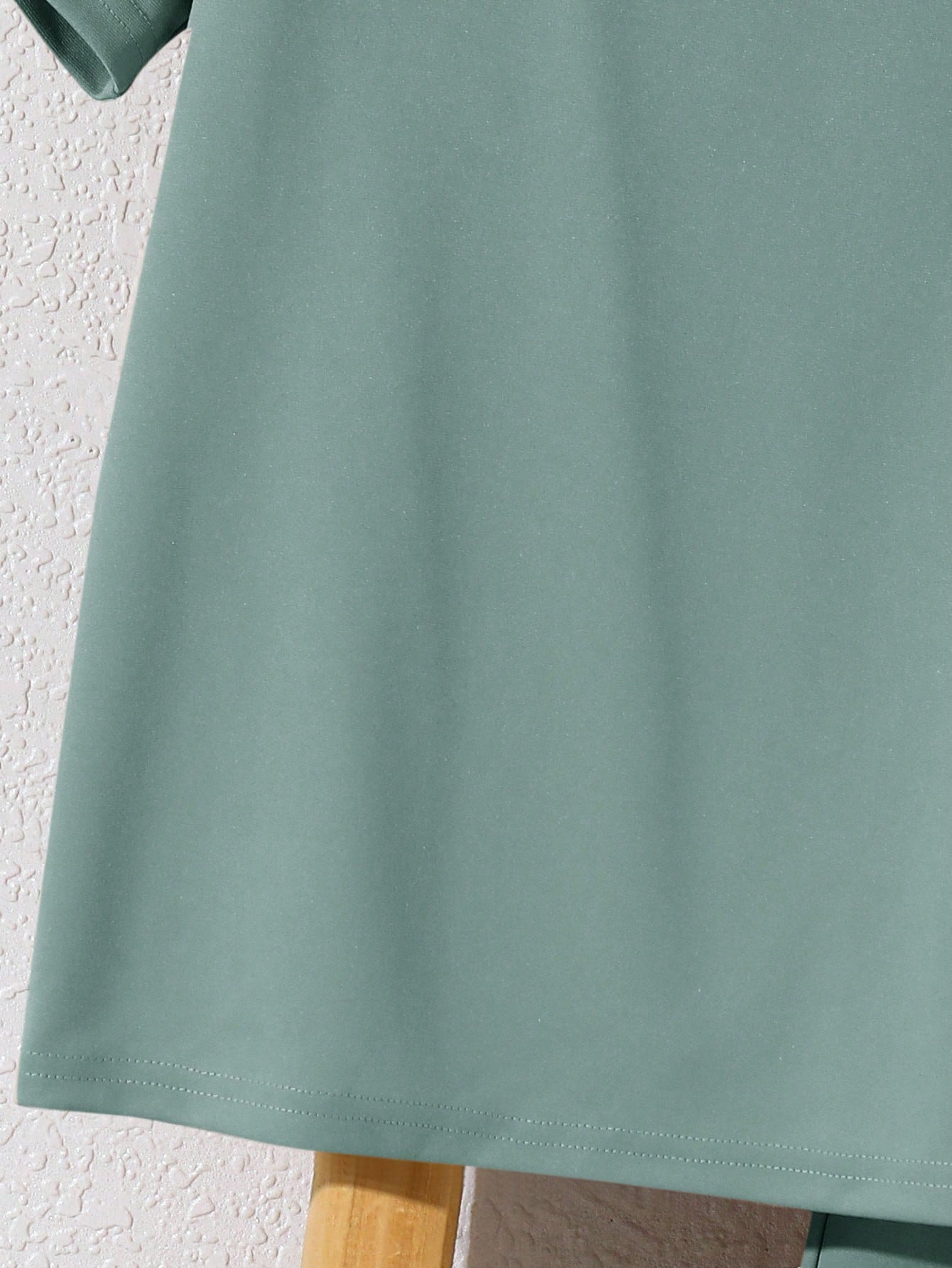 SHEIN مجموعة تي شيرت وبنطلون بياقة مستديرة من قماش...