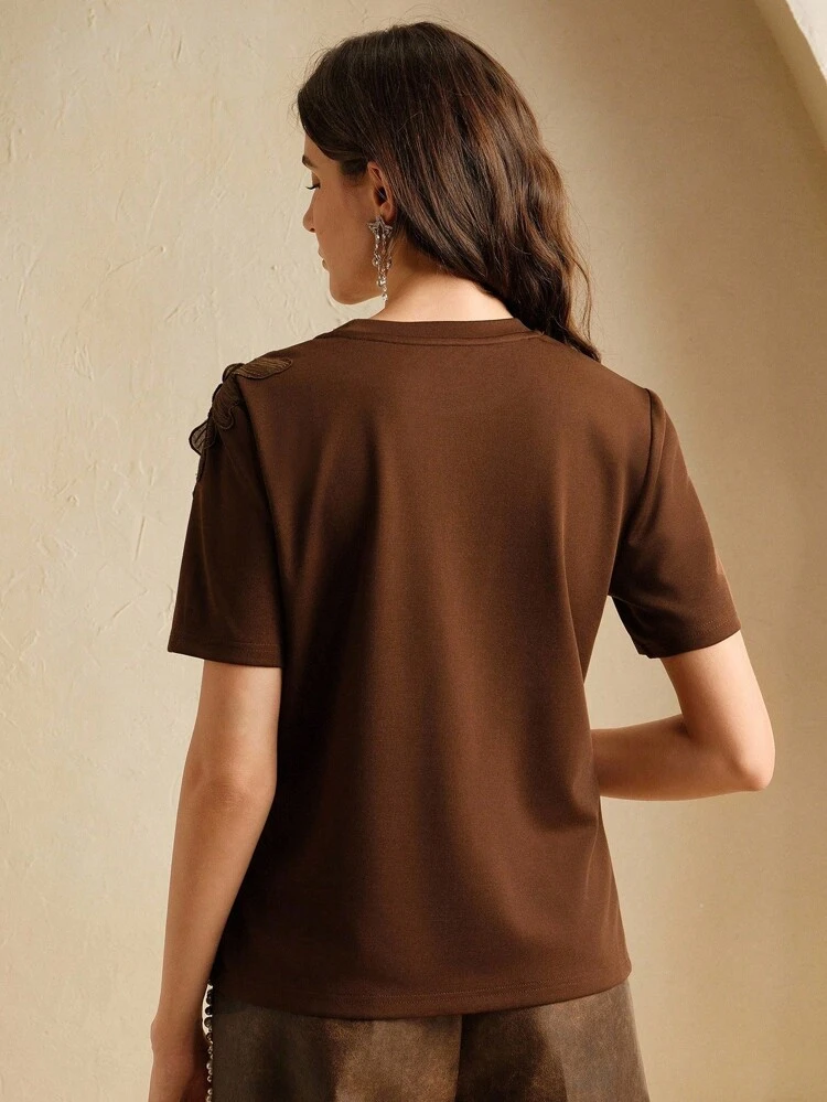 Elegant Round Neck Short Sleeve 3D Floral Applique Women T-Shirt