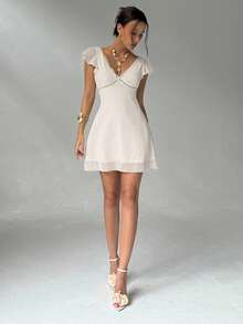 Aloruh Elegant Sexy Charming Ruffle Sleeve A-Line Deep V-Neck Backless Mini Dress For Women - White - View 3