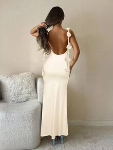 SHEIN ICON Váy Maxi Bodycon hở lưng gợi cảm với họa tiết hoa 3D dành cho nữ - Màu be - Xem 2