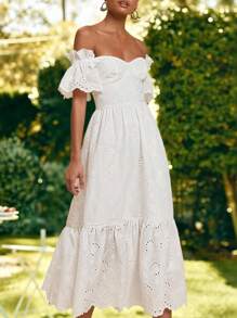 KARISMINA 女式休闲甜心领露肩荷叶边修身腰部荷叶边下摆纹理面料连衣裙，度假风格 - 白色 - 查看 5