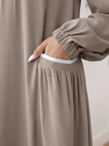 Al Najma 女士拉链长袖时尚口袋温柔优雅阿拉伯风格连衣裙，休闲运动风，适合日常休闲/工作/返校，超长阿拉伯连衣裙 - 卡其色 - 查看 4