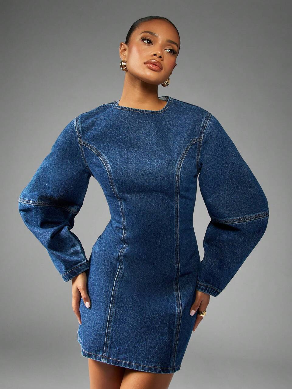 MISSGUIDED Mini sukienka z jeansu, długie rękawy typu "balon", dopasowana talia, usztywniona sylwetka, styl vintage, idealny strój na jesień i zimę, element mody ulicznej