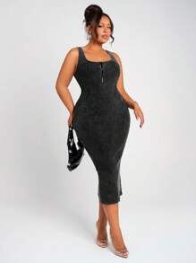 SHEIN SXY 大码女式春夏性感日常基本款复古水洗方领无袖紧身拉链 V 领休闲中长连衣裙