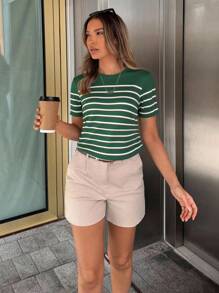 Pariaura تي شيرت قصير الأكمام بطباعة الخطوط للنساء، لباس علوي كاجوال متعدد الاستخدامات، ملابس عيد رأس السنة الجديدة، طباعة جرافيك على قمصان النساء - أخضر عسكري - مشاهدة 5