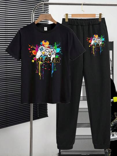 SHEIN 2 件套青少年男孩休闲经典涂鸦彩色游戏机图案印花短袖 T 恤和裤子套装，适合夏季、返校服装、男童童装