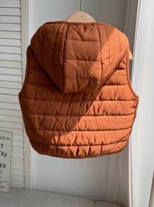 男童棕色保暖内衬厚绗缝背心，休闲舒适百搭可爱熊补丁无袖连帽厚冬季外套