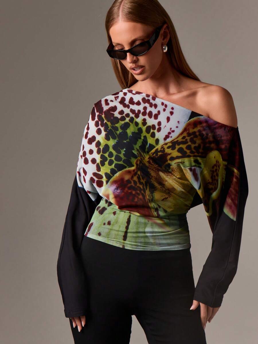 AiiRZ Áo trễ vai bất đối xứng họa tiết hoa tay dài dự tiệc tối thời trang thu đông với chi tiết nhún eo - Nhiều màu - Xem 1