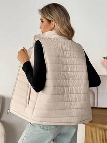 SHEIN LUNE 女士休闲纯色保暖无袖羽绒服，基础款秋冬羽绒背心，适合叠穿，冬季百搭，适合外出穿着，秋季新款，时尚百搭，适合冬季外出穿着。 - 米色 - 查看 2