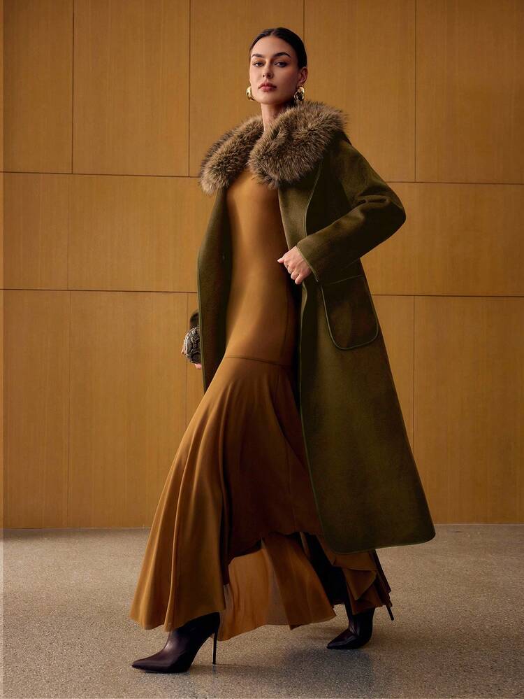 DETACHABLE FUZZY COLLAR OVERCOAT