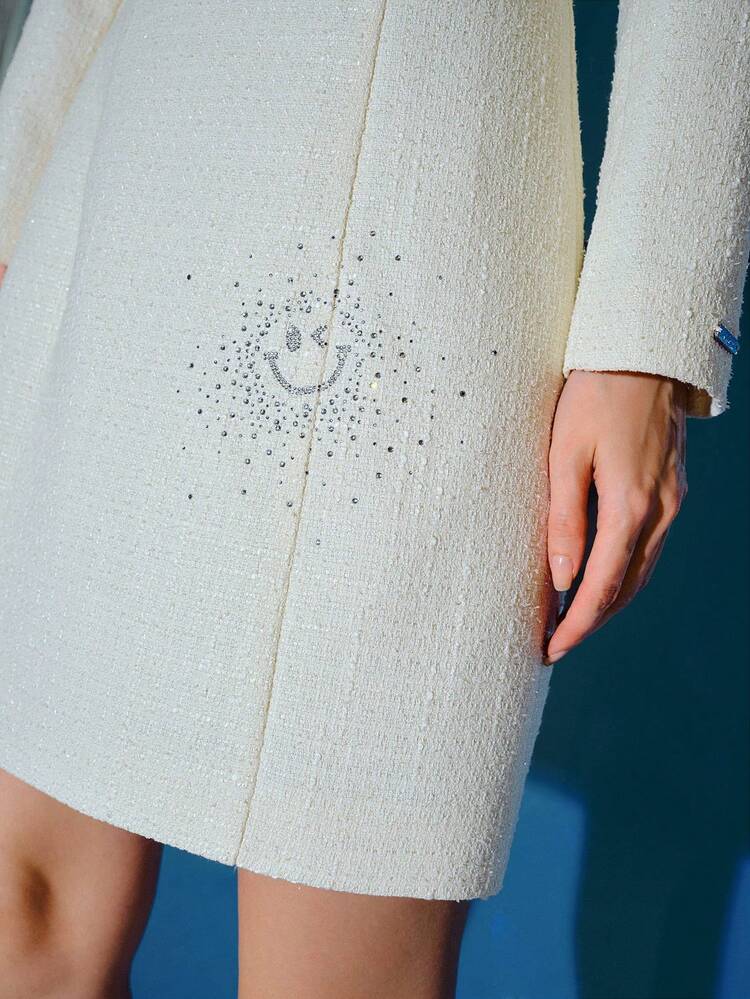 S.W.Smiley x MOTF VESTIDO CORTO CON CUELLO DE OJO DE CERRADURA, PATRÓN DE DIBUJOS ANIMADOS DE STRASS Y TWEED