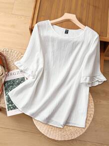 Rusticease 大码卡其色叶边下摆短袖衬衫，简约时尚休闲日常度假穿搭，适合春夏女装、西式女装、夏季沙滩装。 - 白色 - 查看 2