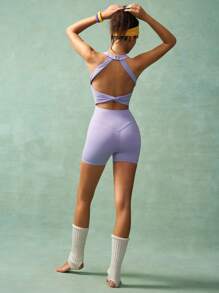 VARSITIE Mono de un solo color con espalda retorcida y cuello halter