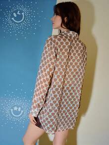 S.W.Smiley x MOTF PREMIUM 全身心印花透视衬衫 - 咖啡棕 - 查看 5