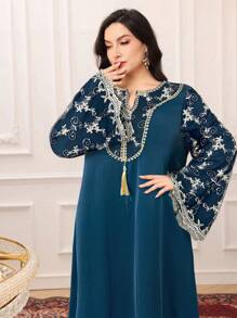 Al Najma Plus Size Women Elegant Embroidered Patchwork Arabian Long Dress,Modest - Teal Blue - View 3