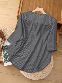 Rusticease Blusa de rayas con bajo curvo de estilo informal de vacaciones para tallas grandes