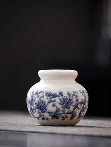 1 ultra-mini blau-weiße Porzellanvase (4,5 * 4 * 2,5 cm, etwa die Länge von zwei Zeigefingern erwachsener Personen; bitte nicht kaufen, wenn dies ein Problem darstellt) - glasierte Keramikvase, Heimdekoration, chinesischer Stil dunkelblau Vase, geeignet als Tischdekoration. - Verschiedenfarbig - Übersicht 13