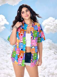 SHEIN X Care Bears 大码卡通熊印花纽扣前短袖衬衫