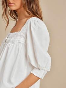 WESTFADE Áo Babydoll tay bồng cổ vuông cài nút phía trước, họa tiết hoa 100% cotton và lỗ xỏ dây thời trang mùa thu, trở lại trường, phong cách đồng quê cổ điển - trắng - Xem 4