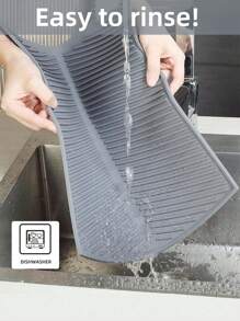 1 件硅胶碗碟干燥垫、厨房用具排水垫硅胶排水垫，适用于厨具和餐具，15/17/20 英寸（三种尺寸可选）、柔性橡胶碗碟排水垫、耐热硅胶三脚架、厨房装饰台面垫、水槽垫、多功能隔热垫、杯架、滤水垫圣诞节节日礼物 - 灰色 - 查看 3