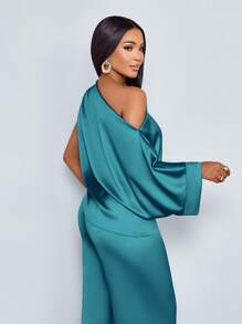 SOLERSUN 女士时尚纯色优雅褶皱不对称领口时尚精致蝙蝠袖不对称下摆缎面衬衫和直腿优雅长裤套装 - 水鴨藍 - 查看 2