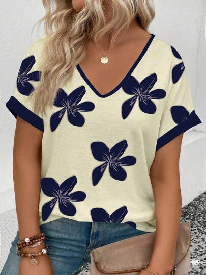 SHEIN VCAY CURVE Plus Size Floral Print V-Neck Casual Short Sleeve T-Shirt For Summer