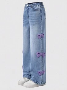 Jeans per ragazze taglie forti, design casual alla moda, toppe con fiocco viola dolce e ricamo a tovagliolo, vita media, pantaloni in denim blu slim fit