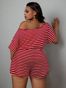 SHEIN PETITE CURVE 大码女式连体衣，休闲条纹连体衣，夏季女式连衣裙连体裤，短裤女式连体衣 - 紅色 - 查看 2