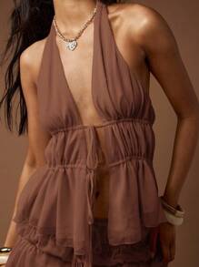 MISSGUIDED Robe mini en mousseline de soie à encolure ras-du-cou, plissée et à volants. Couvre-maillot d'été pour festival de plage. Sans manches, style bohème chic occidental pour soirée et occasion spéciale. Encolure ras-du-cou. - Marron fonçé - Voir 5