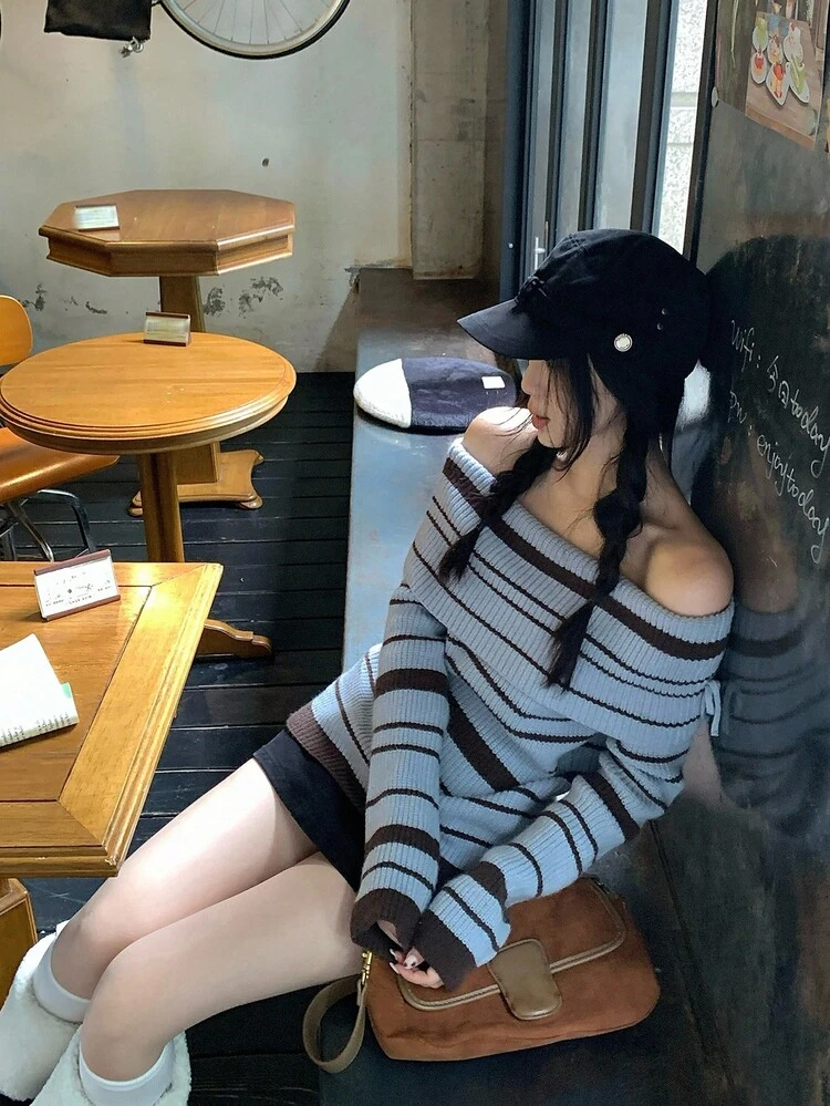 Women's Striped Contrast Color Off Shoulder Korean Style Fresh Long Sleeve Bowknot Tie Sweater Fall/Winter