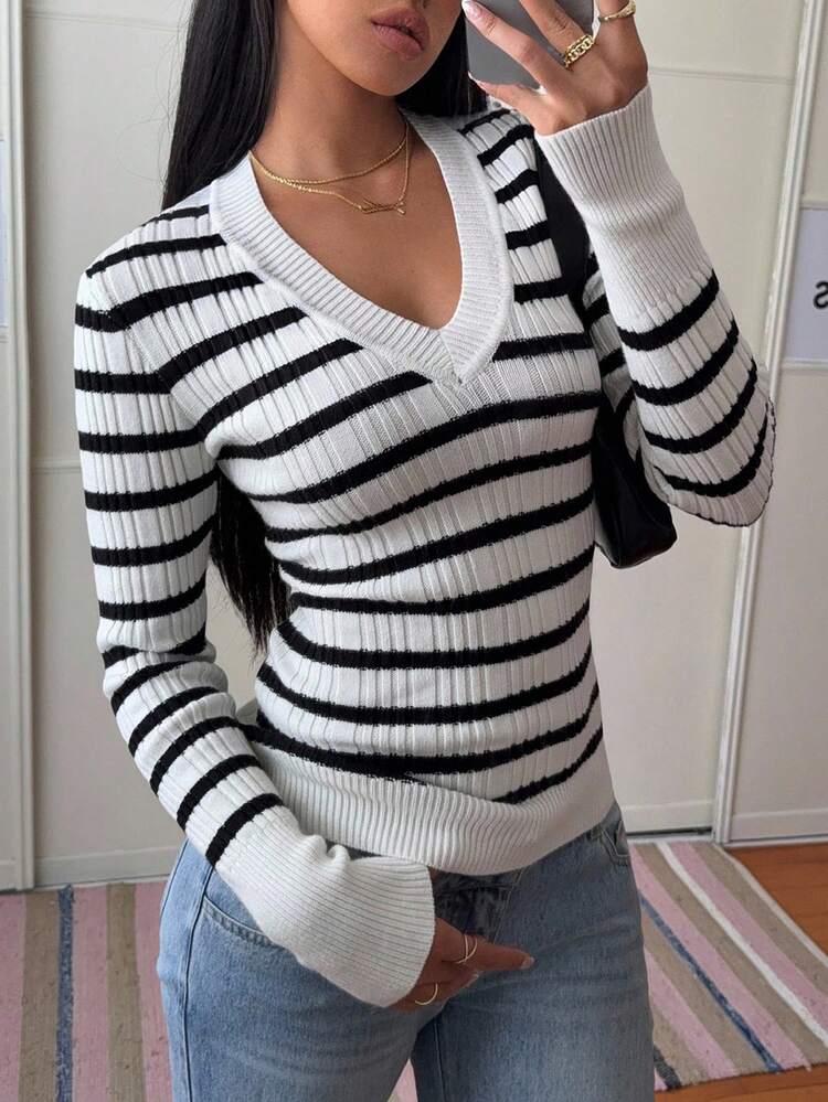 SHEIN EZwear 女士春季时尚 1 件纯色粗针织 V 领毛衣，女士春/秋休闲粗针织，撞色蕾丝长袖修身棕色常规袖套头衫女士毛衣，长袖上衣 - 黑與白 - 查看 6