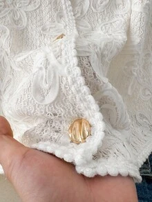 CosyJoli 大码女式宽松休闲纹理提花圆领背心夹克蕾丝白色上衣白色纽扣背心白色蕾丝背心女式蕾丝上衣女式夏季背心秋冬 - 杏色 - 查看 6