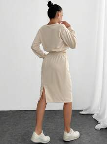 EURMUSE Bộ đồ liền thân hai mảnh màu trơn dành cho nữ, áo nỉ và chân váy - Màu be - Xem 2