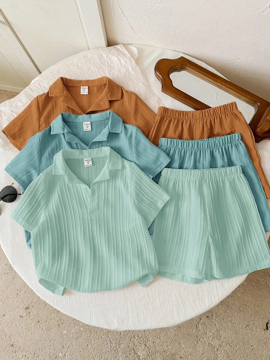 SHEIN LMoss Kids Bộ 6 món/Bộ áo sơ mi ngắn tay và quần short vải họa tiết phong cách thường ngày đi học thoải mái và thời trang dành cho bé trai, thích hợp mặc hàng ngày, chơi thể thao, đi chơi, đi học, tụ tập, lễ hội, biểu diễn và chụp ảnh, mùa xuân/hè - Cà phê nâu - Xem 1