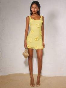 SHEIN BAE 女士奶油黄色细肩带方领花卉装饰优雅迷你连衣裙 - 黃色 - 查看 3