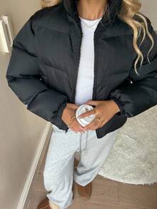 SHEIN 青少年女孩黑色常规基本款百搭立领短款，内里加厚天鹅绒法式短款冬季外套，休闲街头，适合各种场合，返校青少年女孩夹克女孩冬季夹克外套冬季夹克青少年 - 黑色 - 查看 10