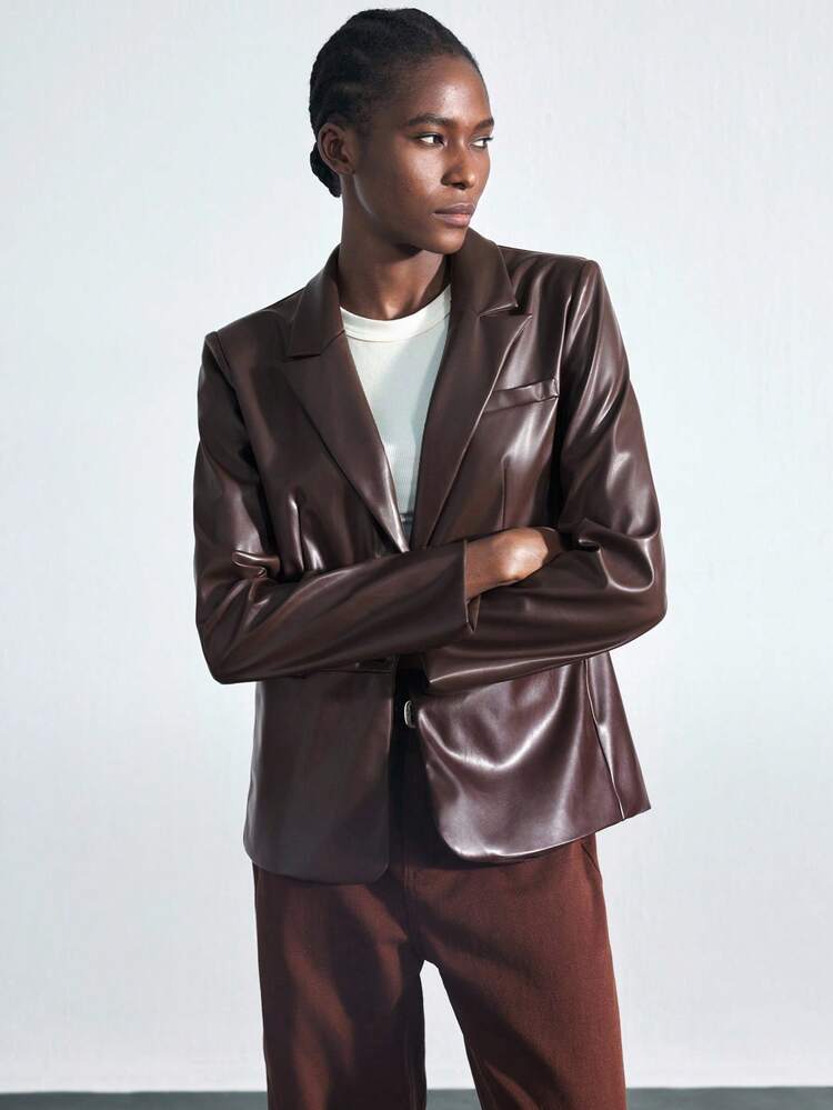 SHEIN Maija 2025 Modern City Back To School Season Women's Loose PU Blazer With Wide Shoulders And Pockets, Suitable For Early Autumn Brown Blazer Women Brown Leather Blazer Brown Jacket Women Faux Leather Blazer Women Women Brown Blazer,Fall Clothes For Women,Winter Clothes For Women,Fall Outfits For Women,Halloween,Christmas,Business Casual Woman,Office Outfits For Women,Work Outfits For Women,