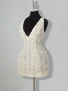 SHEIN ICON Vestido mini ajustado con escote en V profundo, sin mangas y decoración floral 3D para mujer - Albaricoque - Ver 3