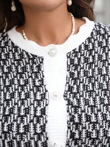 EMERY ROSE Plus Size Women Contrast Color Knitted Long Sleeve Cardigan Winter Fall Autumn - Black and White - View 5