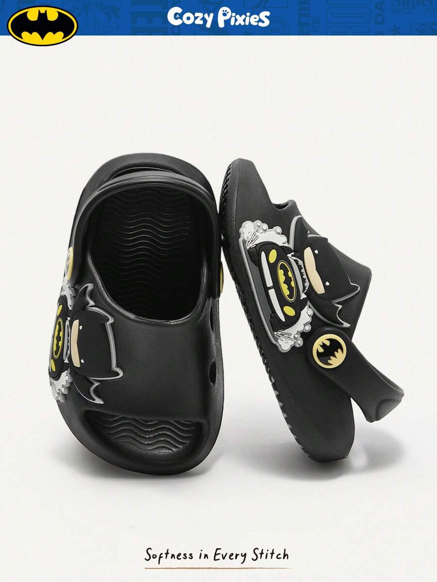 BATMAN X Cozy Pixies 1 双时尚百搭 DC 设计可爱露趾防滑透气镂空凉鞋，男童鞋，适合室内外使用 - 黑色 - 查看 1