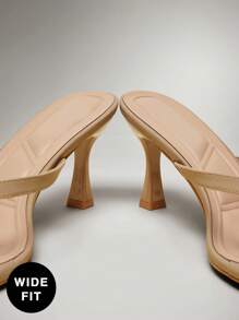 SHUZIA 宽楦女士舒适猫跟方头人字拖凉鞋，适合圣诞节和情人节穿着。 - 米色 - 查看 5