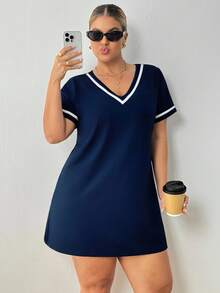 SHEIN PETITE CURVE 大码时尚休闲V领拼色丝带针织连衣裙 - 藏蓝色 - 查看 7