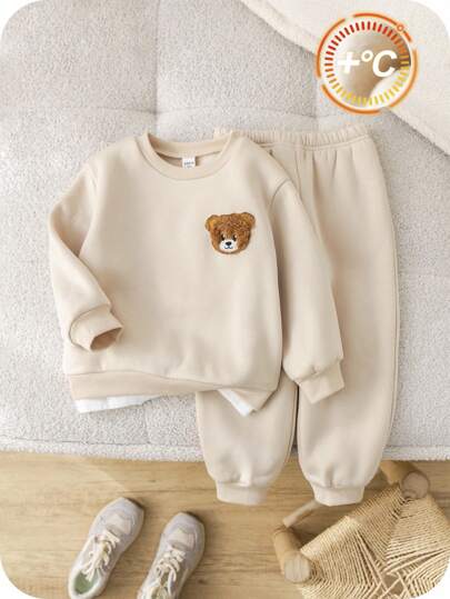 SHEIN 男童两件套保暖内衬小熊图案圆领长袖卫衣和运动裤套装，可爱舒适保暖基础休闲装，适合秋冬季室内、室外、日常、运动、玩耍、派对、假期、返校季等场合穿着。男童运动套装，男童两件套，男童秋季服装。