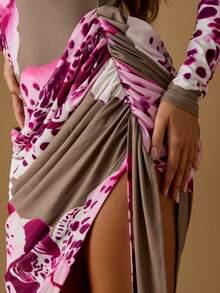 MISSGUIDED Enges Midi-Kleid mit langen Ärmeln, geraffter Seite, Schlitz, abstraktem Muster für Abendpartys, Clubs, elegantes figurbetontes Kleid - Verschiedenfarbig - Übersicht 3