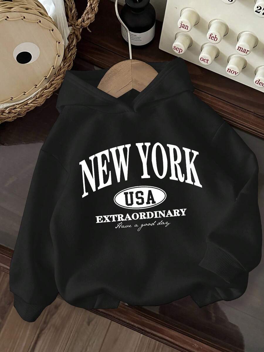 SHEIN Leap Crew 复古纽约字母，少女休闲简约长袖连帽衫 - 黑色 - 查看 1