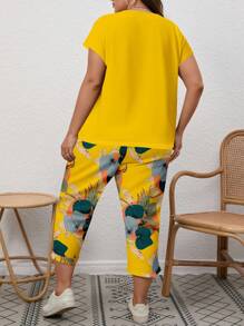 EMERY ROSE Plus Size Boho Summer Vacation Holiday Yellow Crew Neck T-Shirt & Tropical Plant Print Pocket Capri Pants 2pcs Set For Spring ,Flower Style - Multicolor - View 2